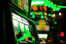 shal777 တိုက်ရိုက် ကာစီနို Live Baccarat Dealer မြန်မာ ကစားသမား MMK ဆုငွေ ရနေသည့် မြင်ကွင်း